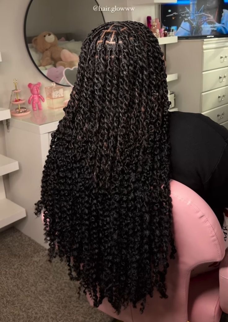 Passion twist (Small: Mid-back length)